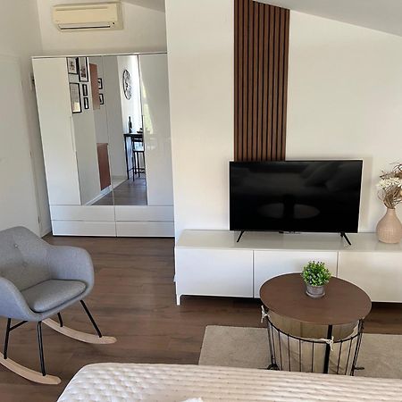 Studio Apartment Elena Zara Esterno foto